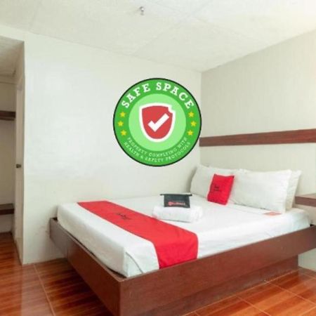 RedDoorz @ Paterno Street Tacloban Hotel Buitenkant foto