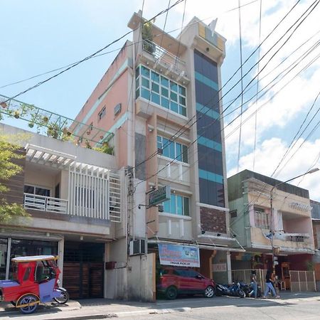 RedDoorz @ Paterno Street Tacloban Hotel Buitenkant foto
