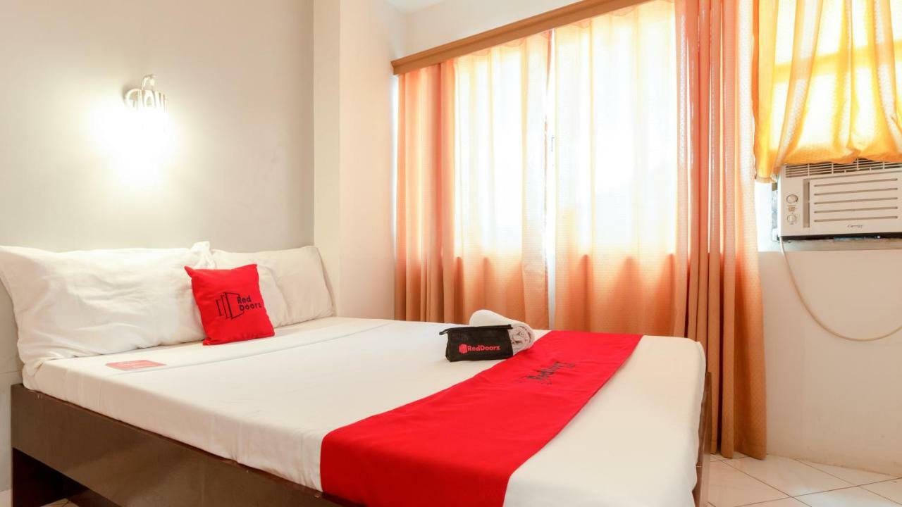 RedDoorz @ Paterno Street Tacloban Hotel Buitenkant foto