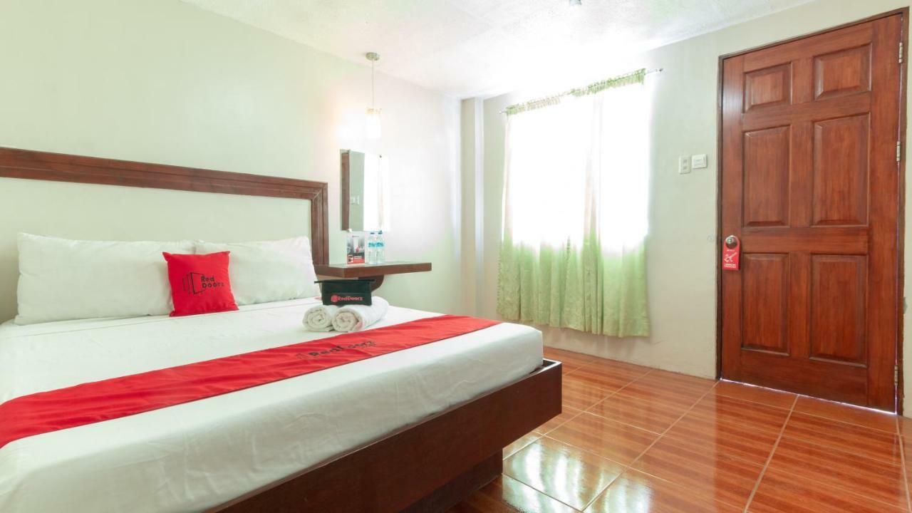 RedDoorz @ Paterno Street Tacloban Hotel Buitenkant foto
